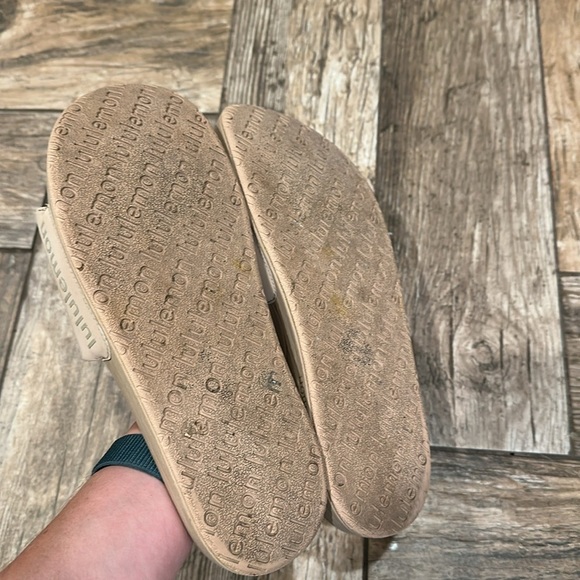 Lululemon Men’s Restfeel Slides Beechwood Size 9 - Picture 5 of 5